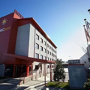 Hotel Basic, Olerdola